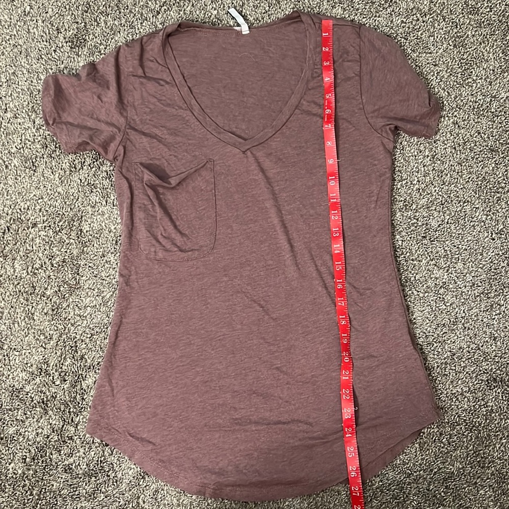Z supply vneck tshirt, size xsmall.